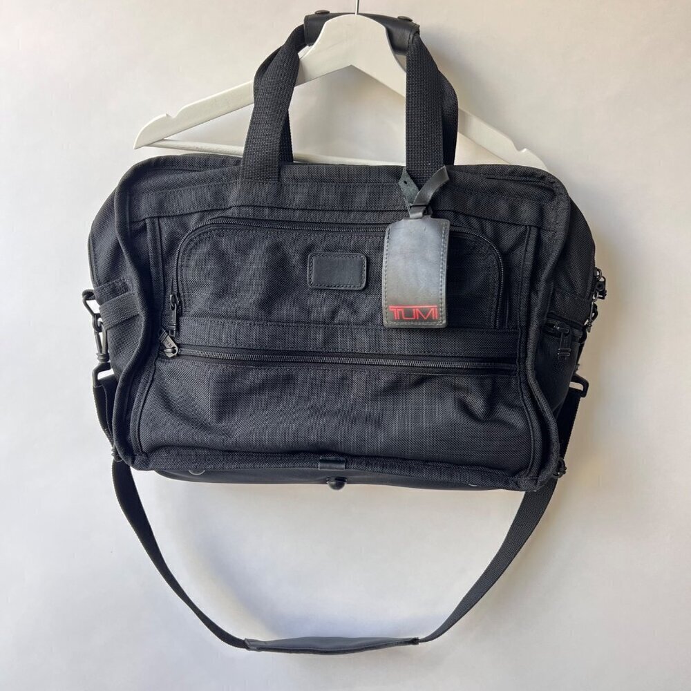 Tumi Carryon/ Travel/ Laptop briefcase business bag, Black